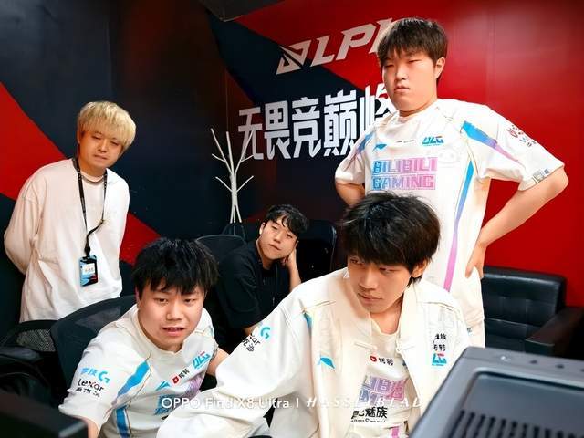 他非常努力 他非常努力