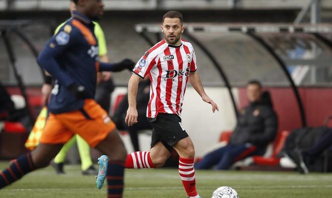 利守住榜首 利守住榜首